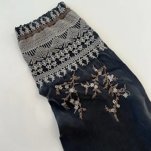 Johnny Was Embroidered Pants 👖 - Picture 7 of 10